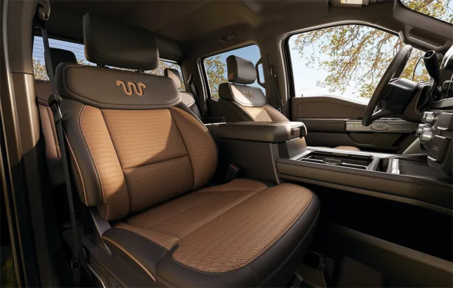 2026 Ford F-350 Platinum Interior